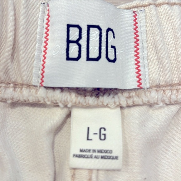 NWT Urban Outfitters BDG A-Line Cutoff Ivory High-Rise Baggy Denim shorts - Picture 11 of 13